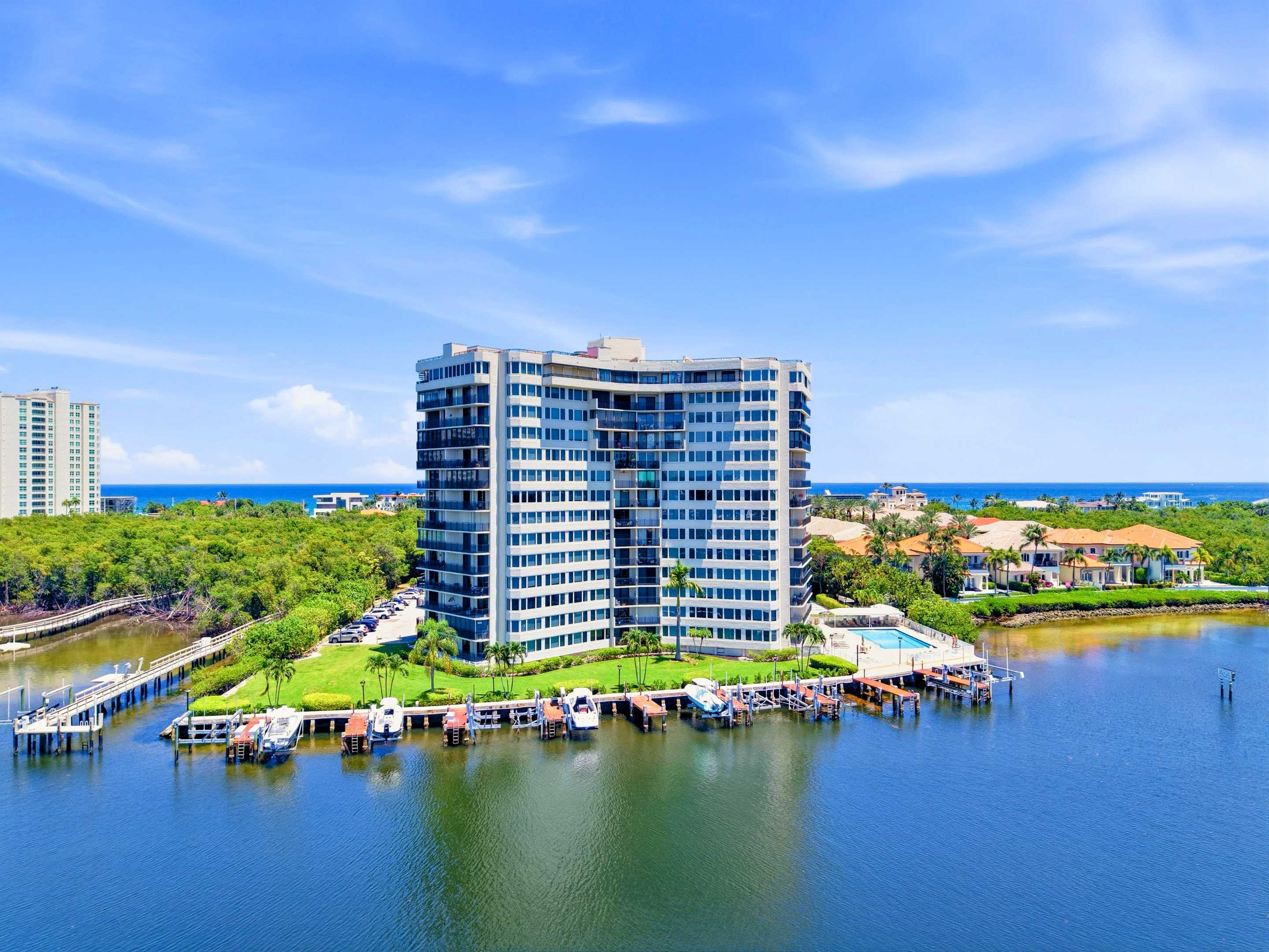 Regency Highland Intracoastal waterfront and docks